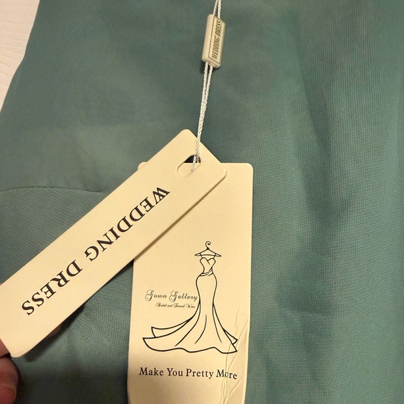 Sage Green Chiffon Midi Dress Size 10 NWT | Bridesmaid / Formal Occasion Dress - Picture 3 of 11